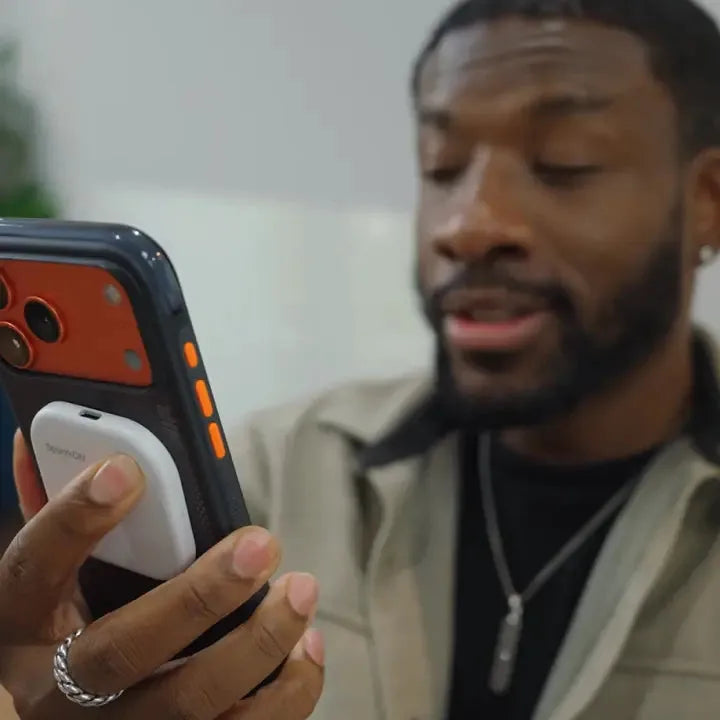 UrAvgConsumer demonstrating SpeakON in their review